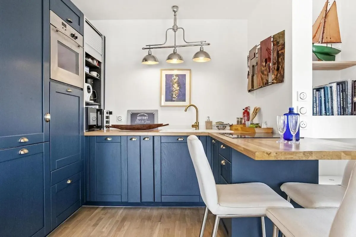 Apartment Centre-Ville-Proche Des Plages-Wifi-Clim Saint-Raphael  France